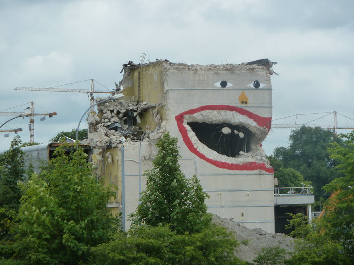 Street Art that make me laugh – Time to Smile!