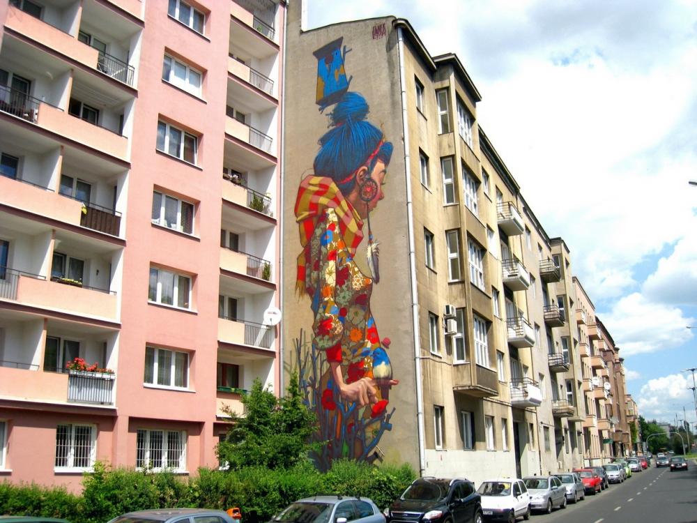 5 Galeria Urban Art Forms in Lodz, Poland. By Saine