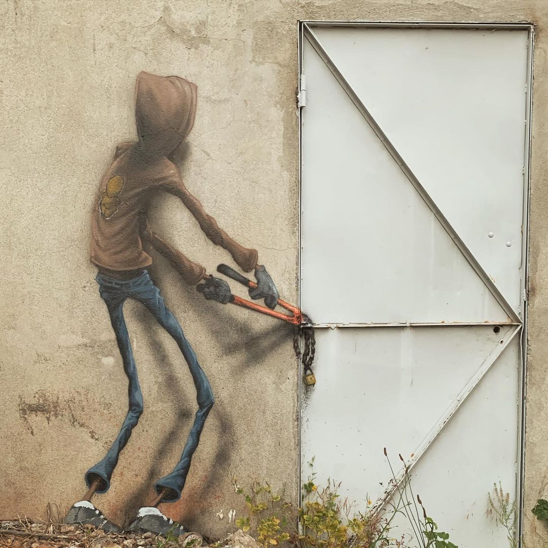 Street Artist MAYE in Aurillac