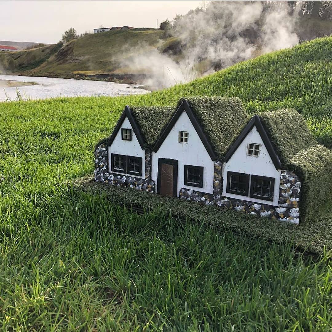 Iceland’s tiny houses for Elves STREET ART UTOPIA