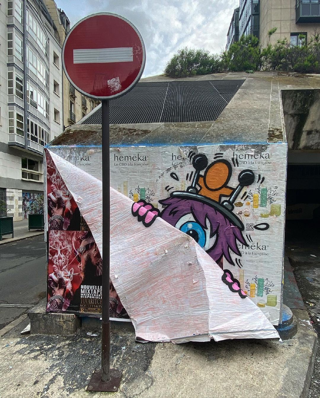 Street Art by Jace Gouzou in Paris, France