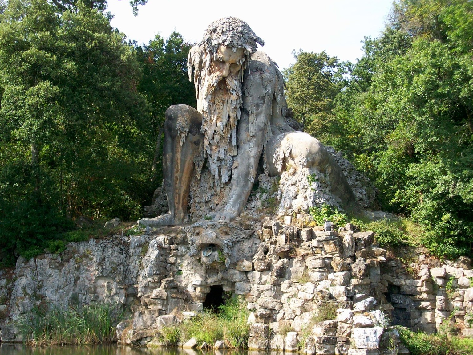 6 Stunning Images Discover the Apennine Colossus A Remarkable 1580