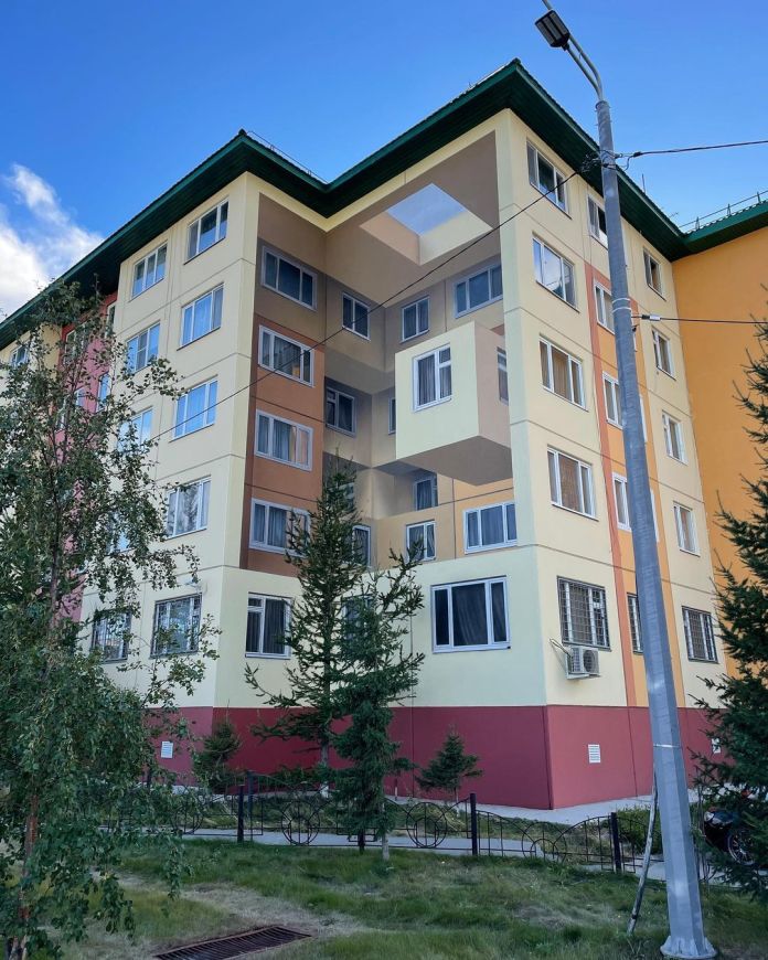 “Arctic circle house” by Shozy in Salekhard, Russia STREET ART UTOPIA