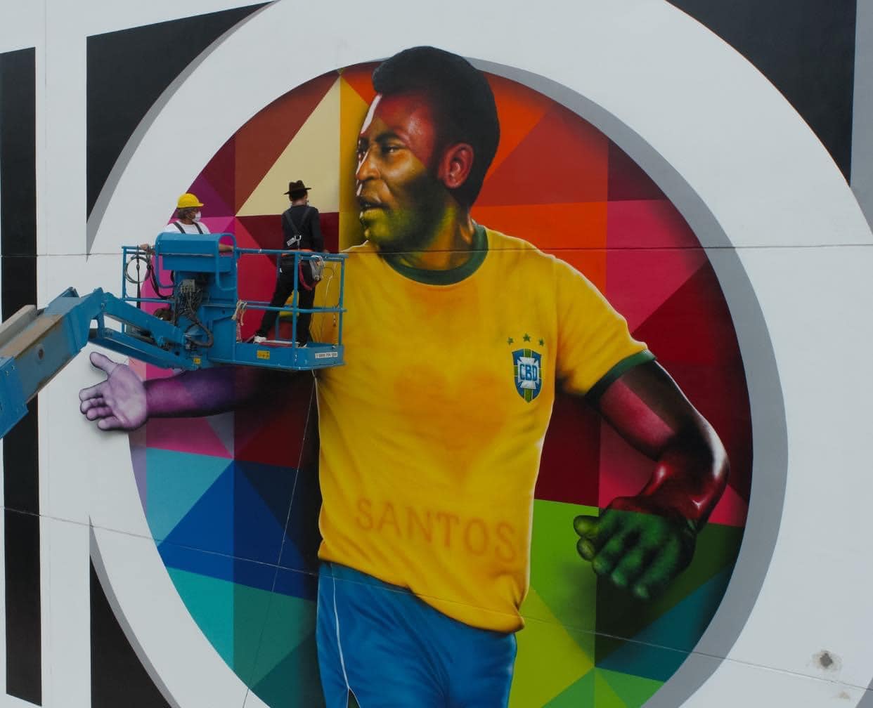 Mural by Eduardo Kobra in memory of Pelé in São Paulo, Brazil